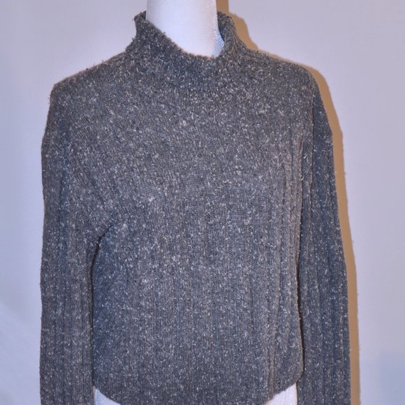 8/$20 Absolutely by creative cotton Vintage Turtleneck Sweater - Picture 1 of 9